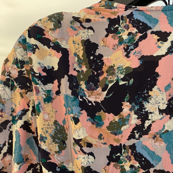 IRO Paris, 40, “bloomy” wrap dress, beautiful floral pattern!Needs small repair - Picture 11 of 12